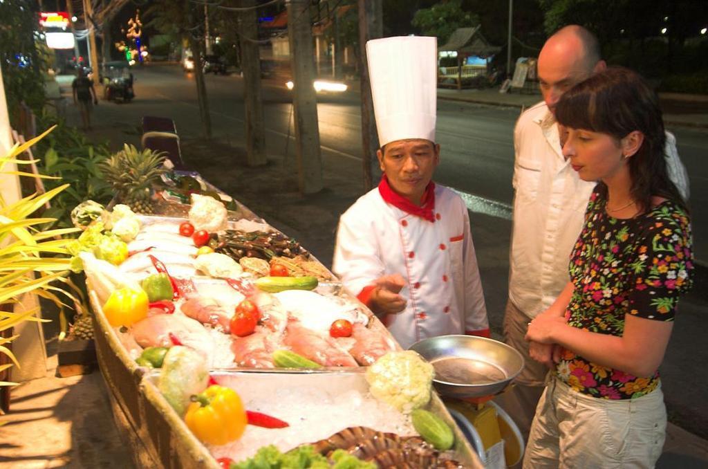 Phuket Heritage Hotel Karon Exterior foto