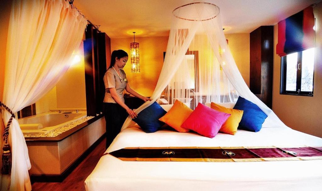 Phuket Heritage Hotel Karon Exterior foto